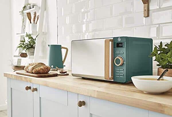 Découvrez le test complet du micro-ondes Swan Nordic 800 W : design moderne, fonctionnalité et performance. Idéal pour une cuisine stylée et efficace.