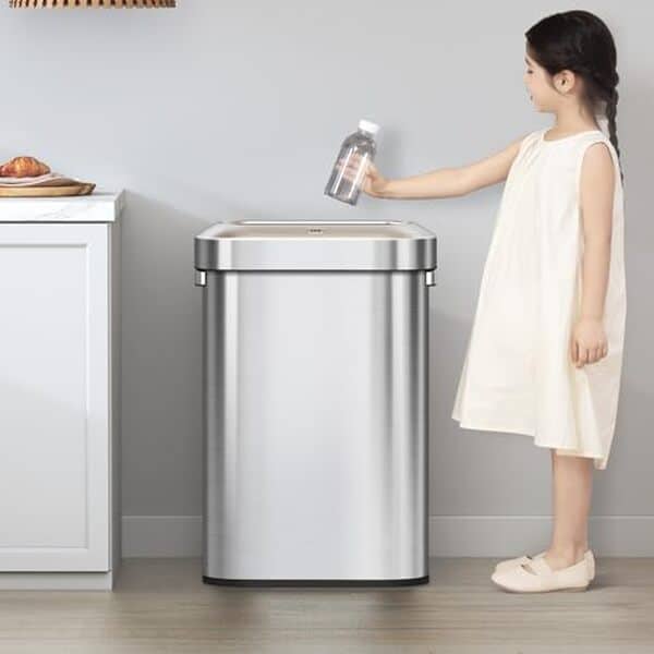 Découvrez notre test détaillé de la poubelle inox EKO Urban 90 L : fonctionnalité, durabilité et style pour votre intérieur.
