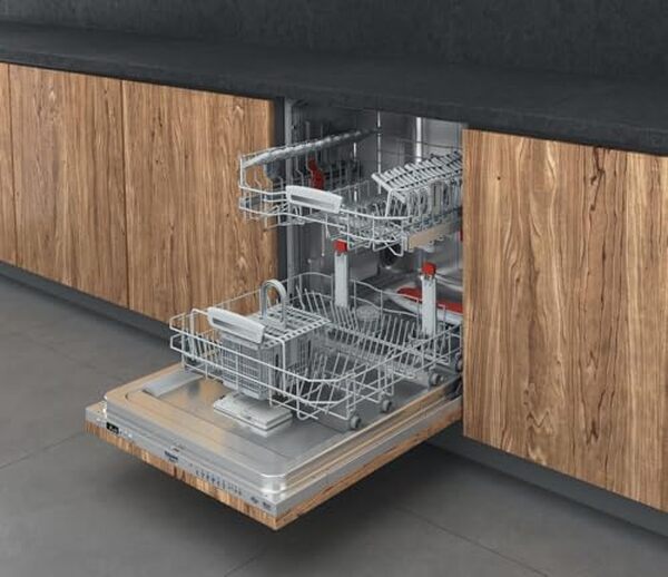 Découvrez notre analyse détaillée du lave-vaisselle HIO3T141W, alliant performance exceptionnelle et fonctionnement silencieux pour un nettoyage optimal de votre vaisselle.