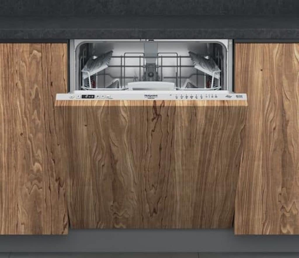 Test du lave-vaisselle HIO3T141W : performance et silence