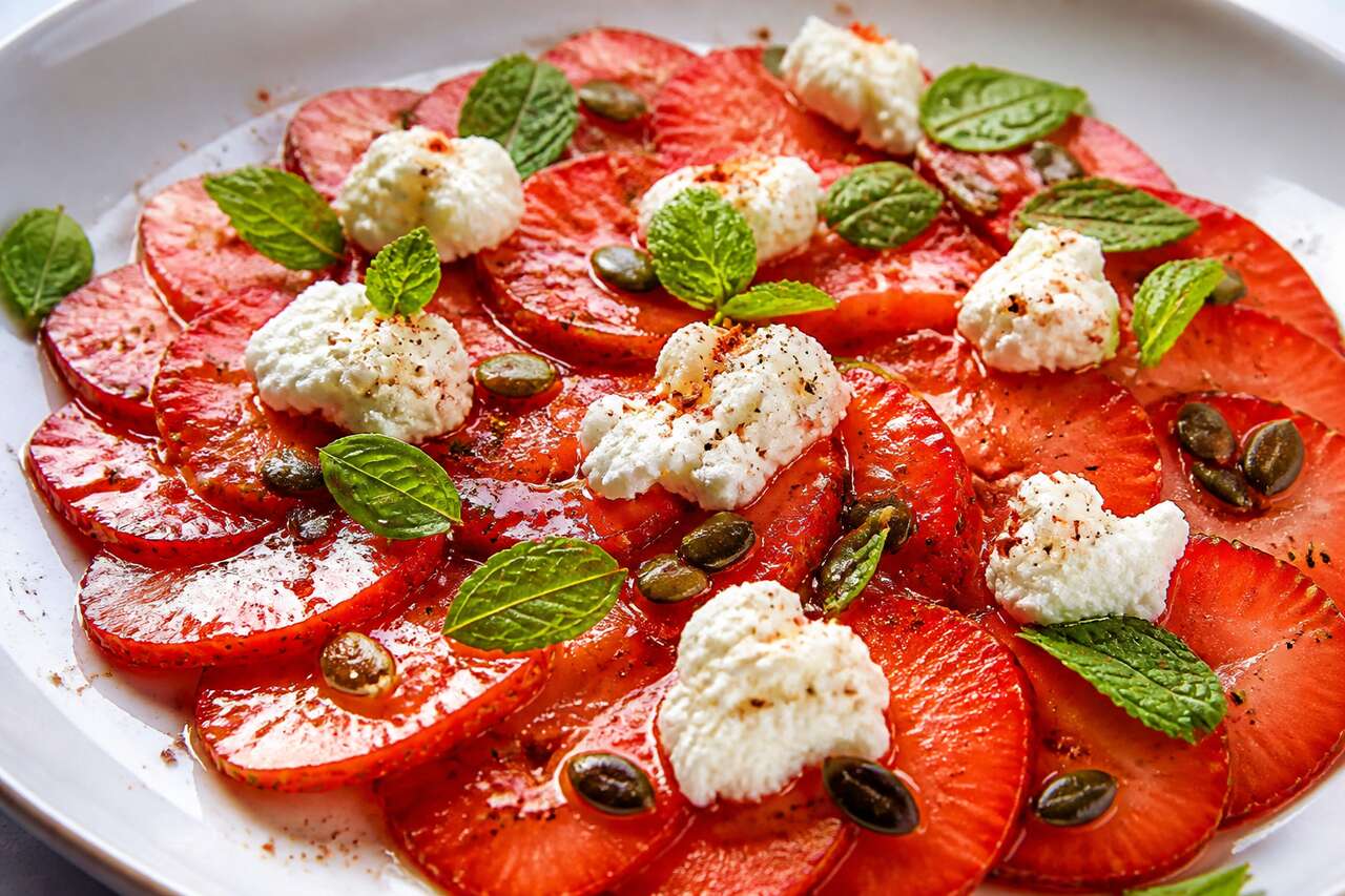 Carpaccio de fraises au chèvre : recette anti-gaspi délicieuse