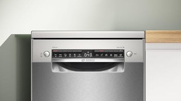 Découvrez notre test complet du lave-vaisselle Bosch Série 4 modèle SPS4EMI61E : performances, consommation et verdict final pour cet appareil électroménager.