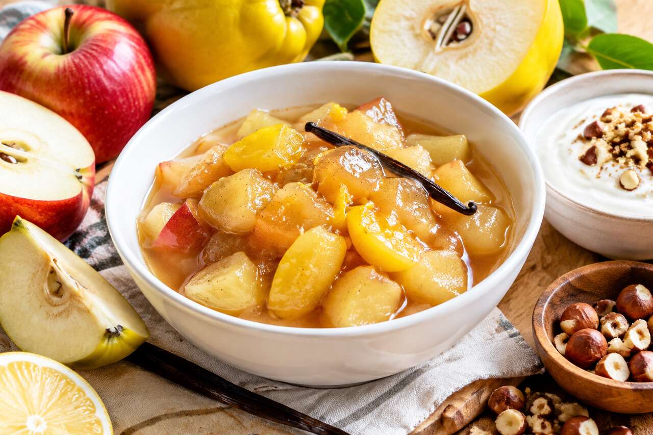 Compote de pommes, coings et vanille de Madagascar : recette anti-gaspi